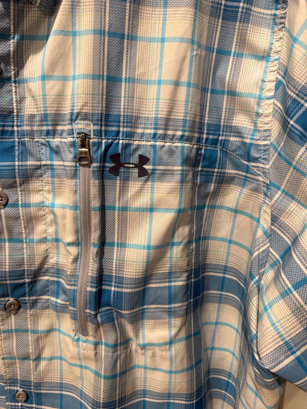 Under Armour Men’s Light Blue and White Plaid Short-Sleeve Button-Down Shirt - Picture 3 of 7